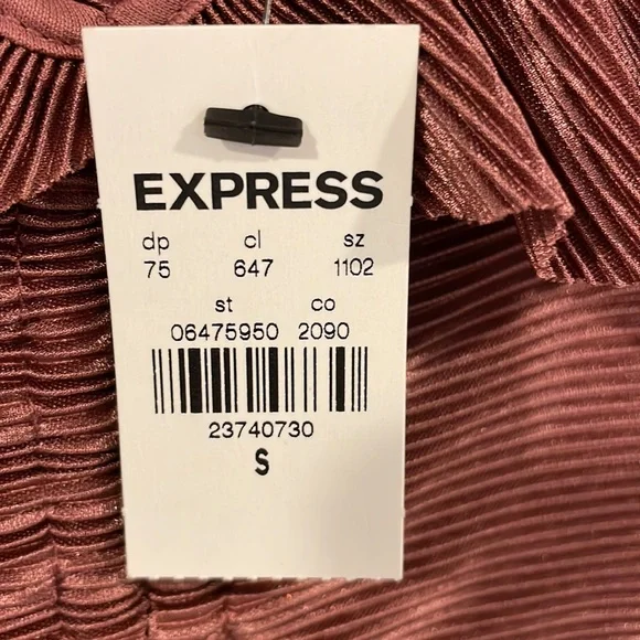 Express Ruffled Top - Picture 7 of 8